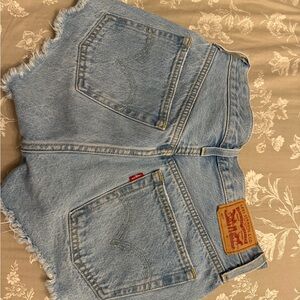 Levi’s 501 women’s Jean shorts w/ button fly